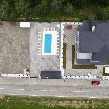 Casa De Vacanta Larisa Novaci-Străini Εξωτερικό φωτογραφία
