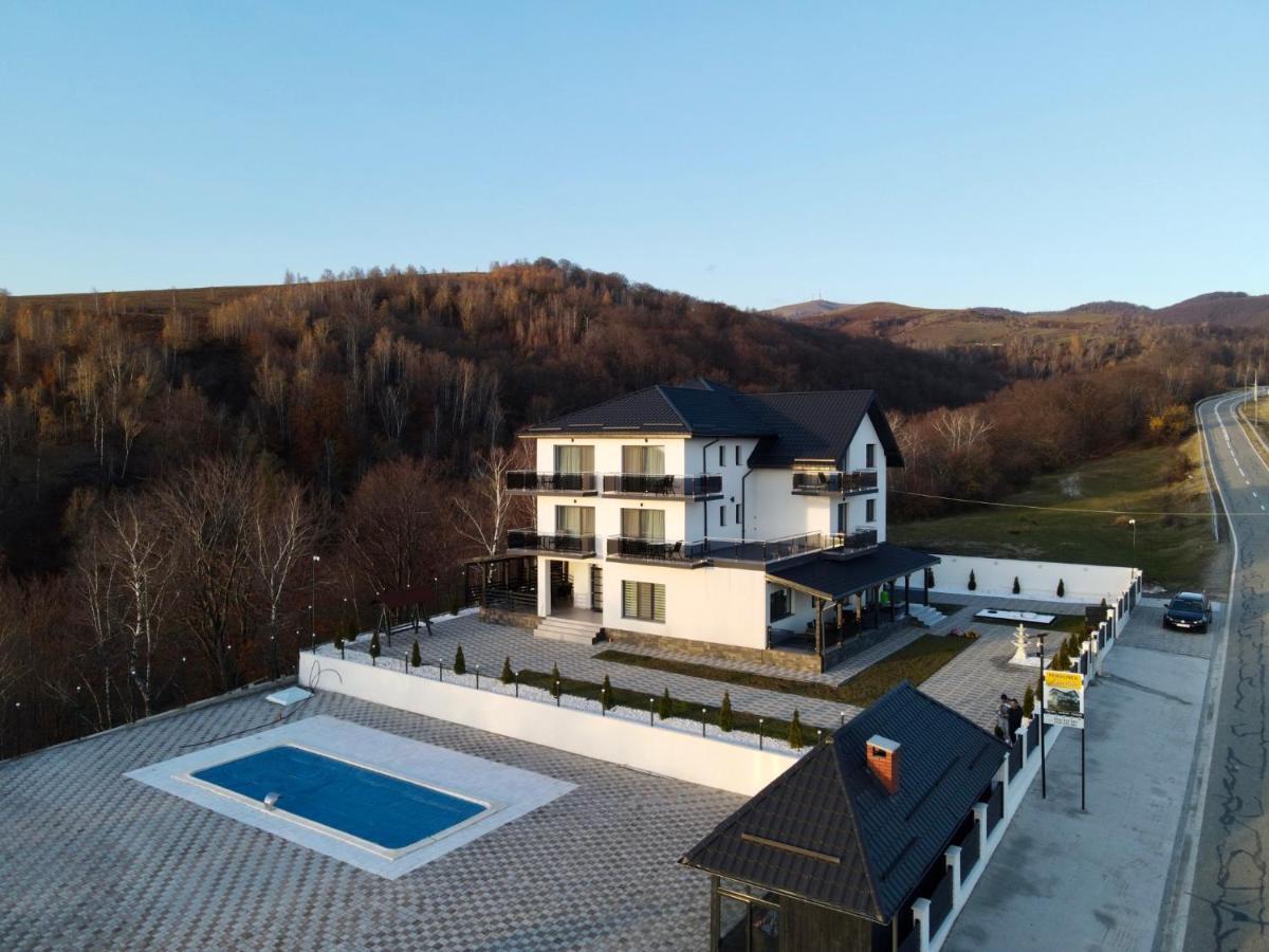 Casa De Vacanta Larisa Novaci-Străini Εξωτερικό φωτογραφία