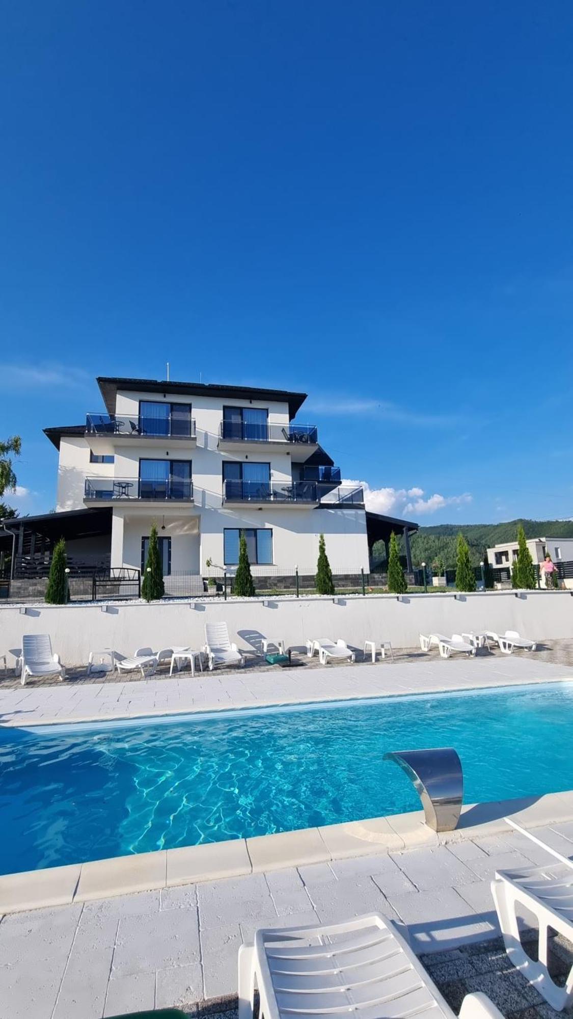 Casa De Vacanta Larisa Novaci-Străini Εξωτερικό φωτογραφία